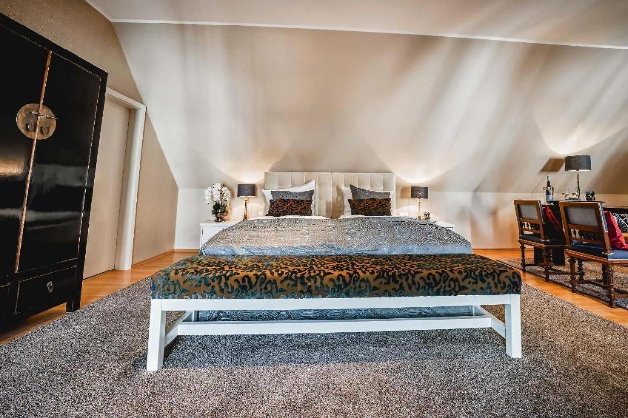 Gutshotel Weingut Schloss Reinhartshausen Eltville am Rhein Exterior photo